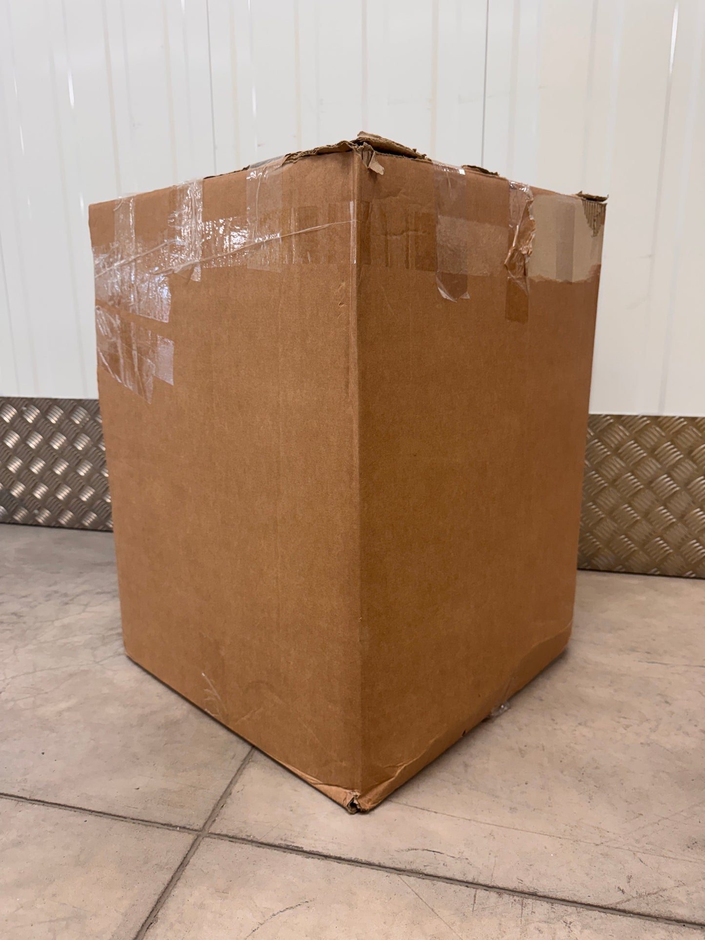 WOMEN'S CLOTHING BOX | 200+ ITEMS