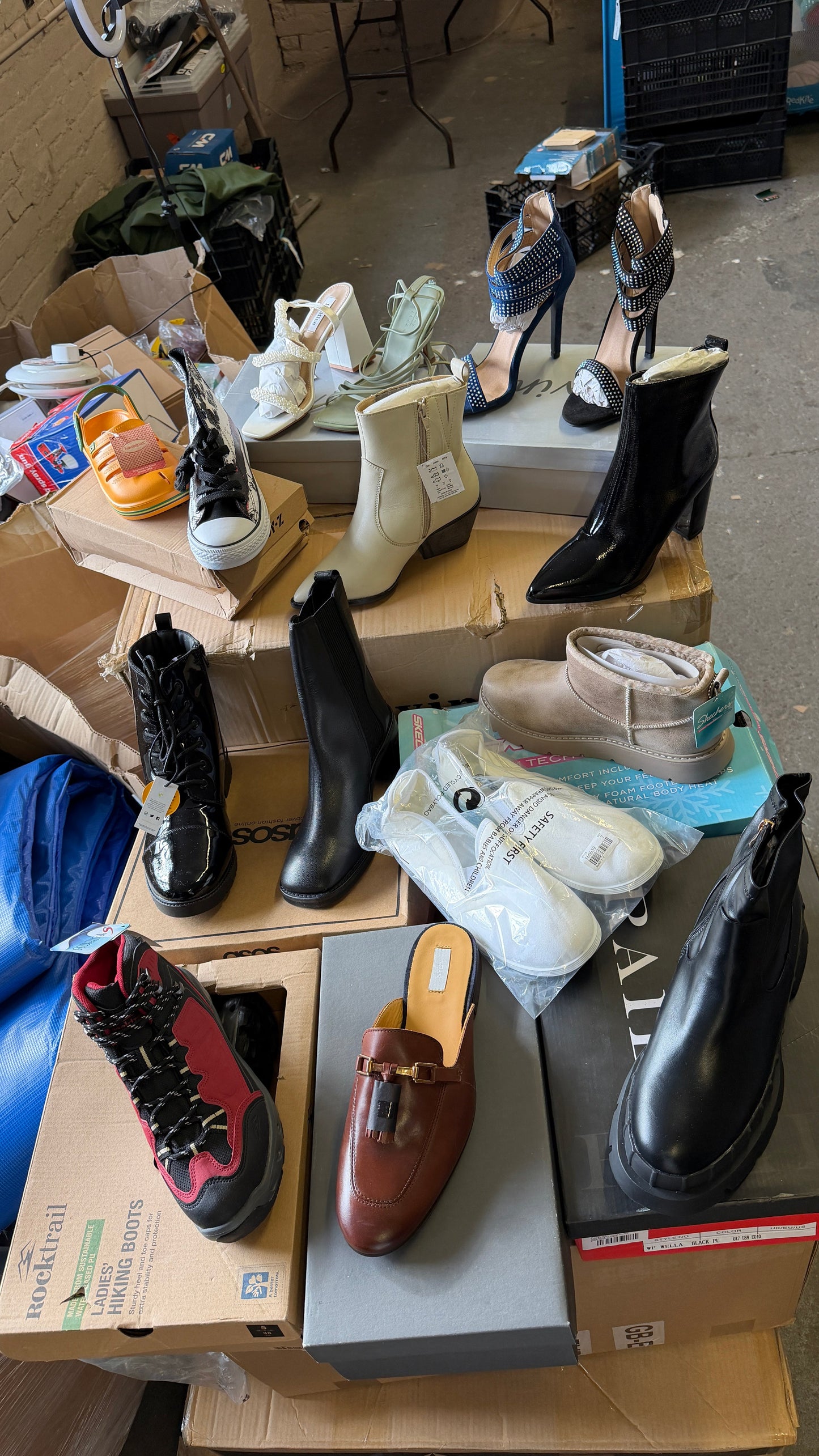 MIXED SHOE PALLET | 91 PAIRS