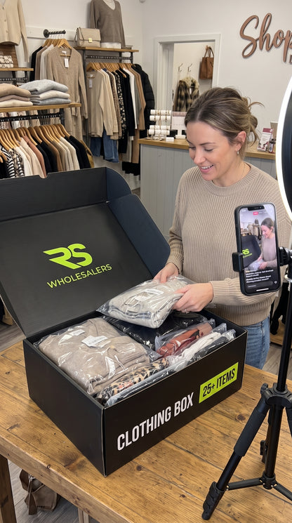 WOMEN'S CLOTHING BOX | 25+ ITEMS