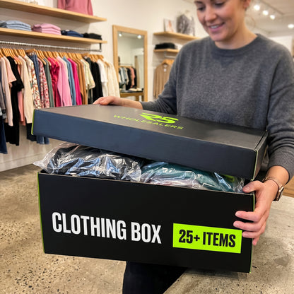 WOMEN'S CLOTHING BOX | 25+ ITEMS