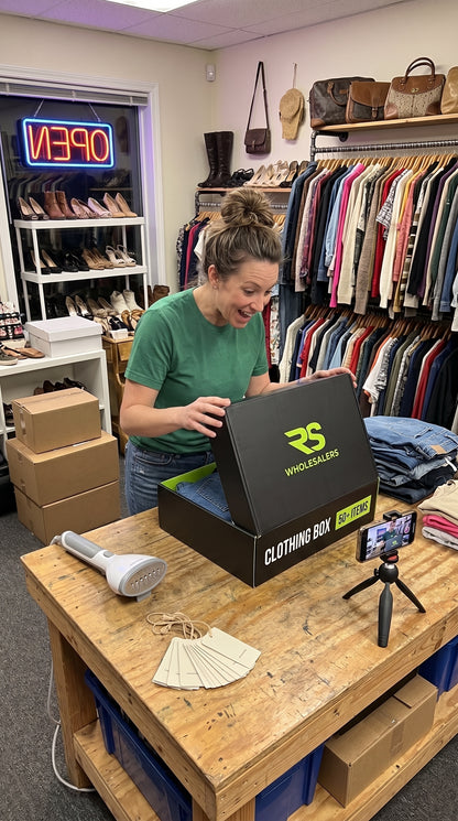 WOMEN'S CLOTHING BOX | 50+ ITEMS